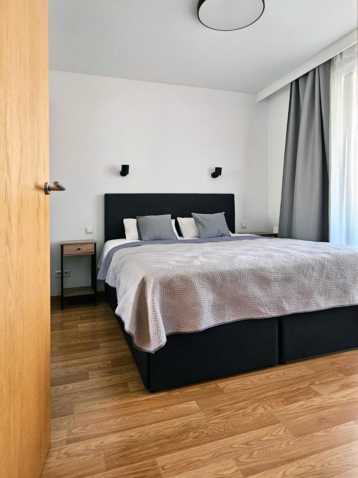 Old Town Plaza Apartment كراكوفيا المظهر الخارجي الصورة
